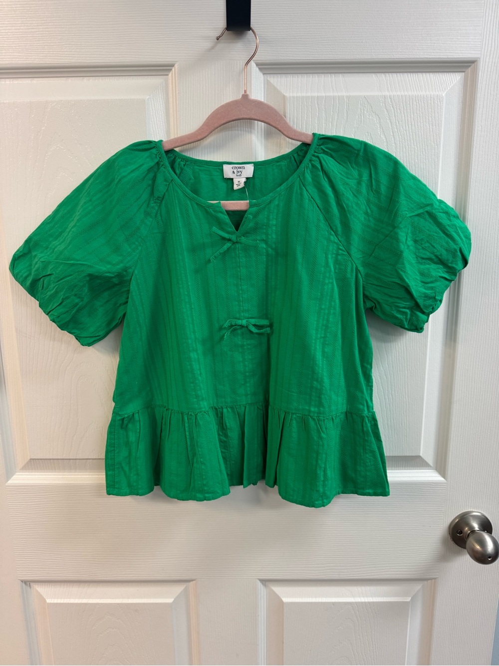 crown & ivy Bright Green Peplum Puff-Sleeve Top